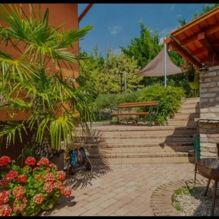 Kalozlak Casa de hóspedes *