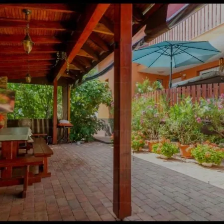 ゲストハウス Kalozlak Vendeghaz *