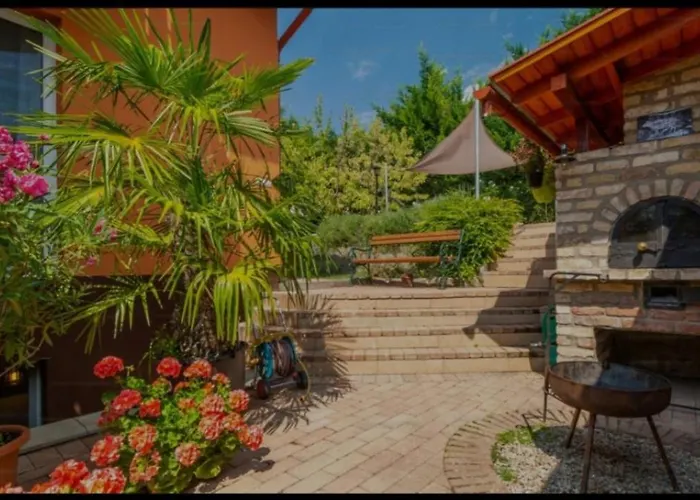 Kalozlak Vendeghaz بيت ضيافة *